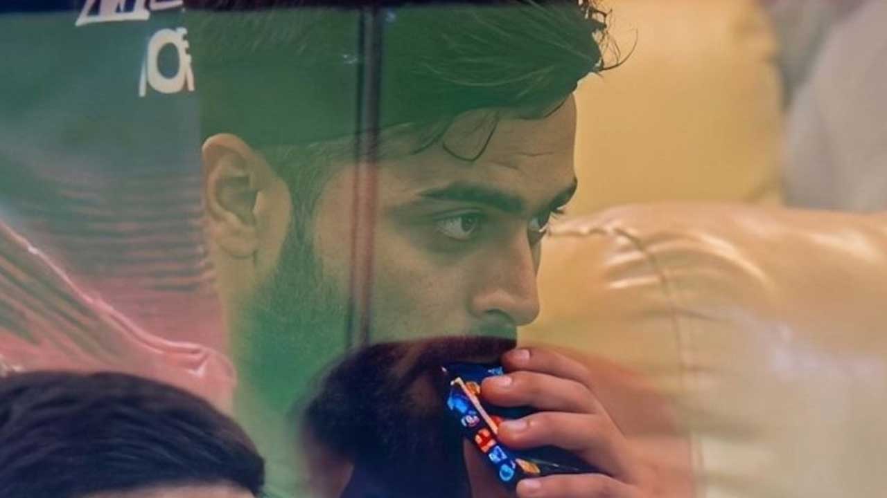 Riyan Parag Vaping