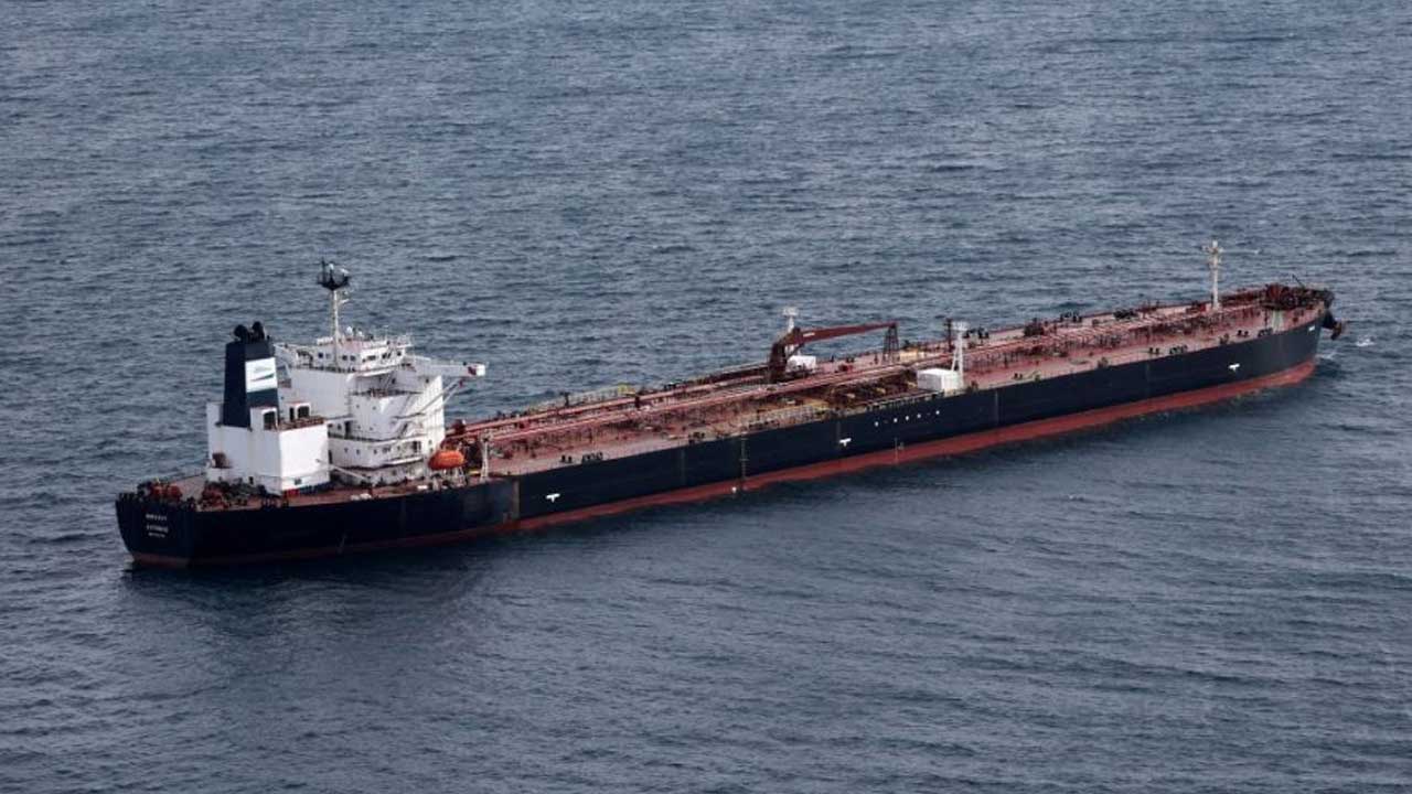 Somalia Oil Tanker Hijack | సోమాలియా తీరంలో ఆయిల్ ట్యాంకర్ హైజాక్ – సిబ్బంది బందీ