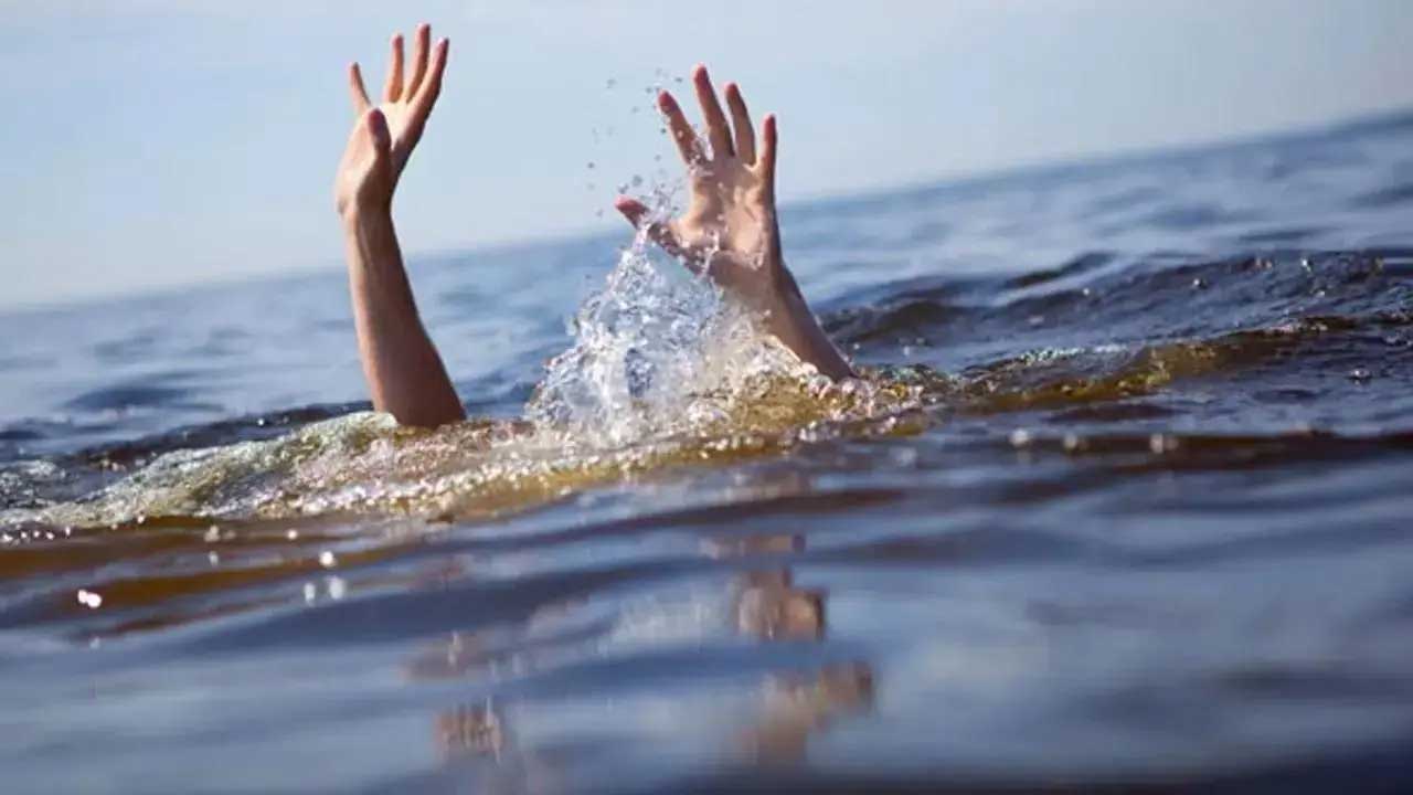 Hyderabad Youth Dies