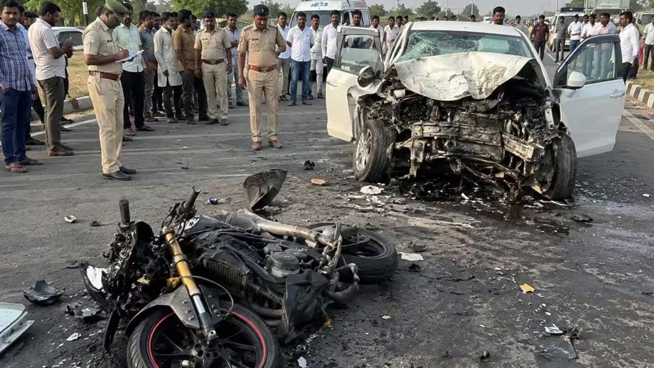 Mahabubnagar Road Accident
