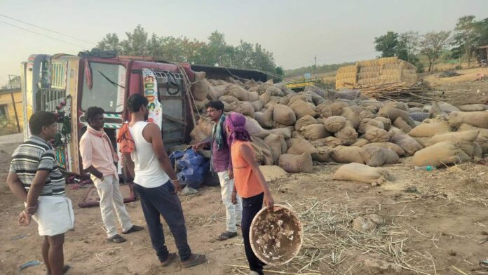Paddy Lorry Overturn
