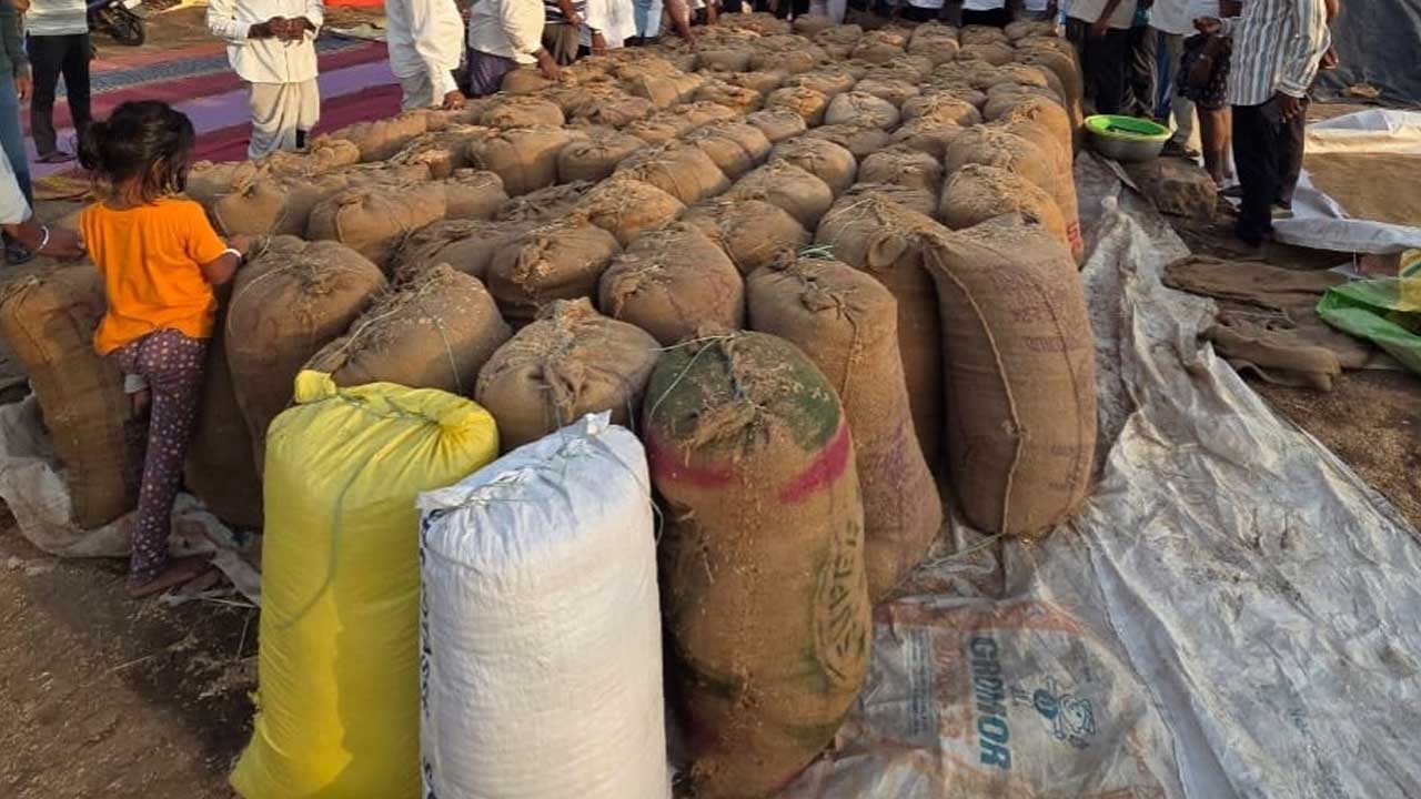Paddy Lorry Overturn