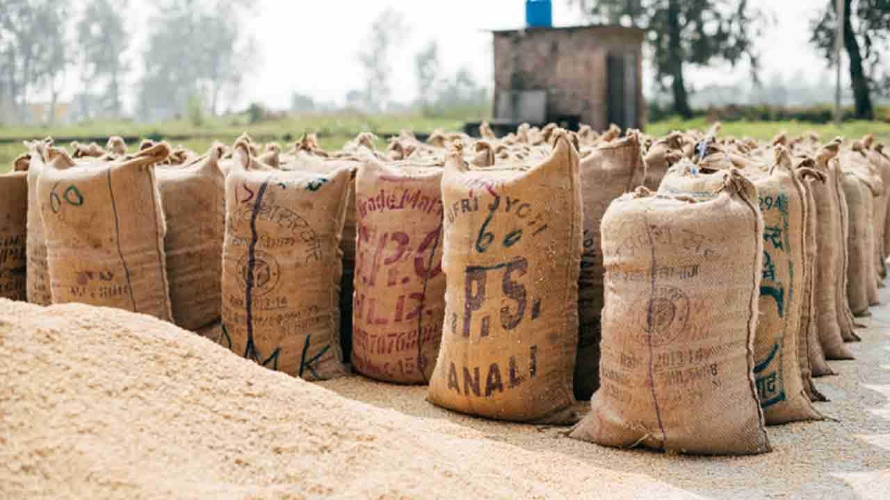 Paddy Procurement Protest
