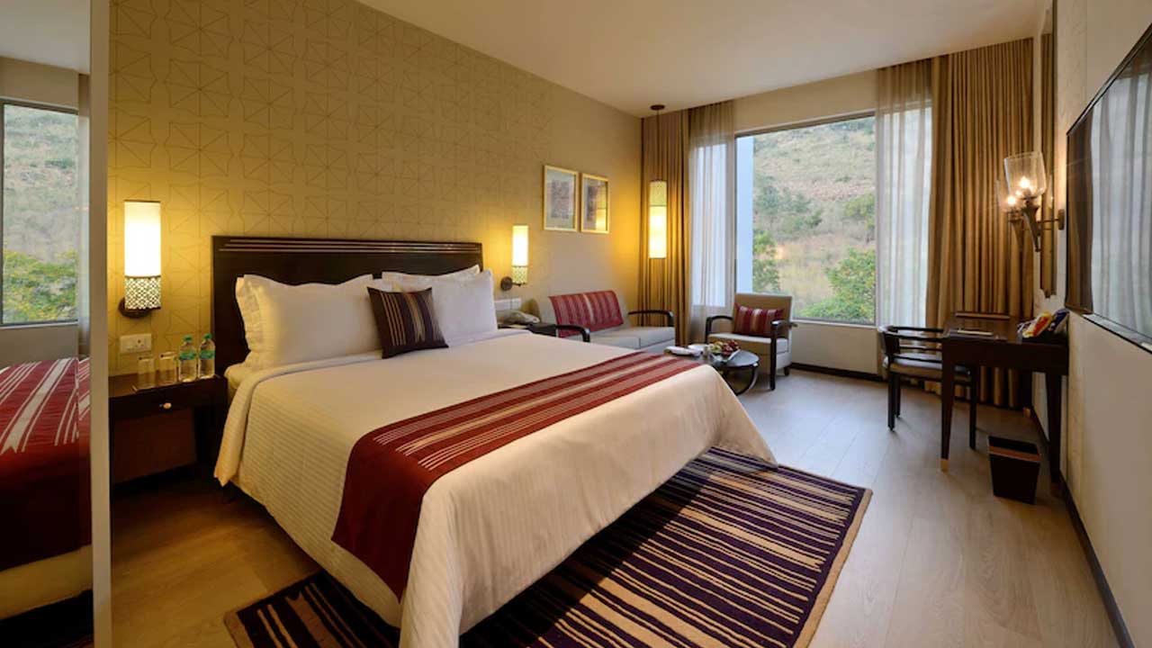 Tirumala Hotel Theft