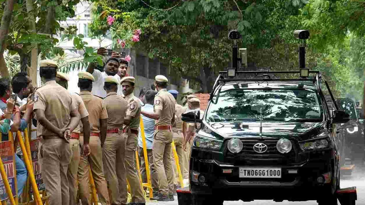 Vijay Convoy Disappears