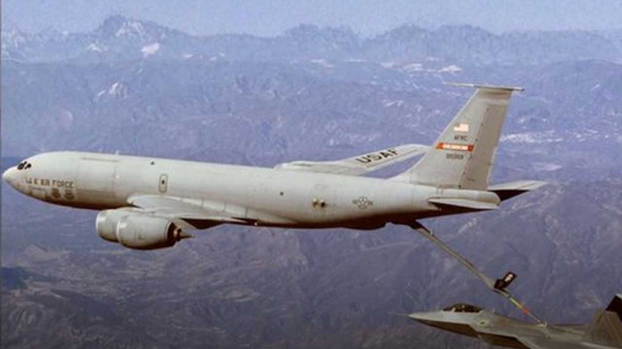 KC-135 Emergency Signal