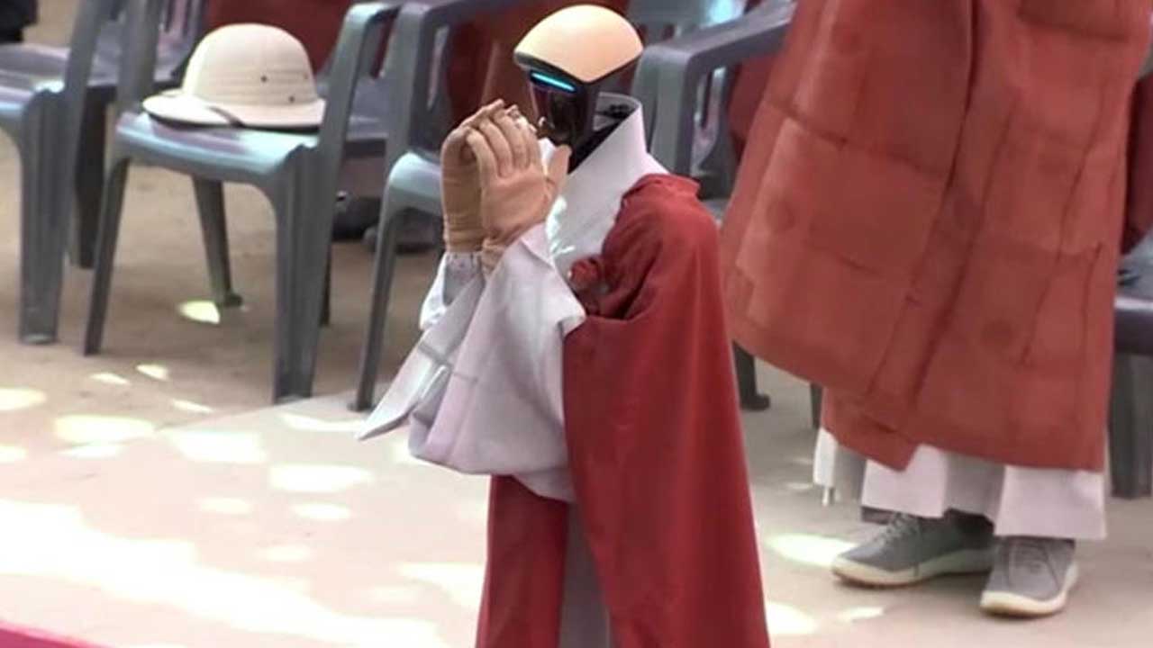 Humanoid Robot Monk