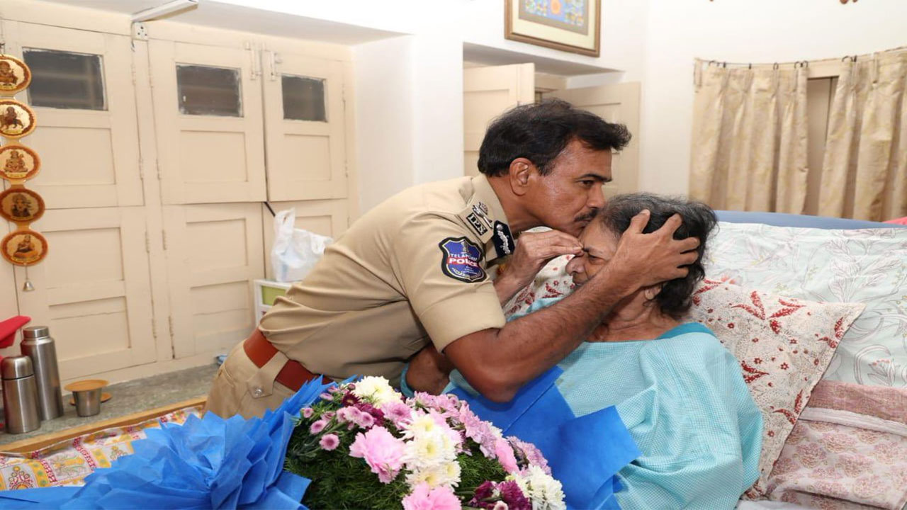 CV Anand DGP