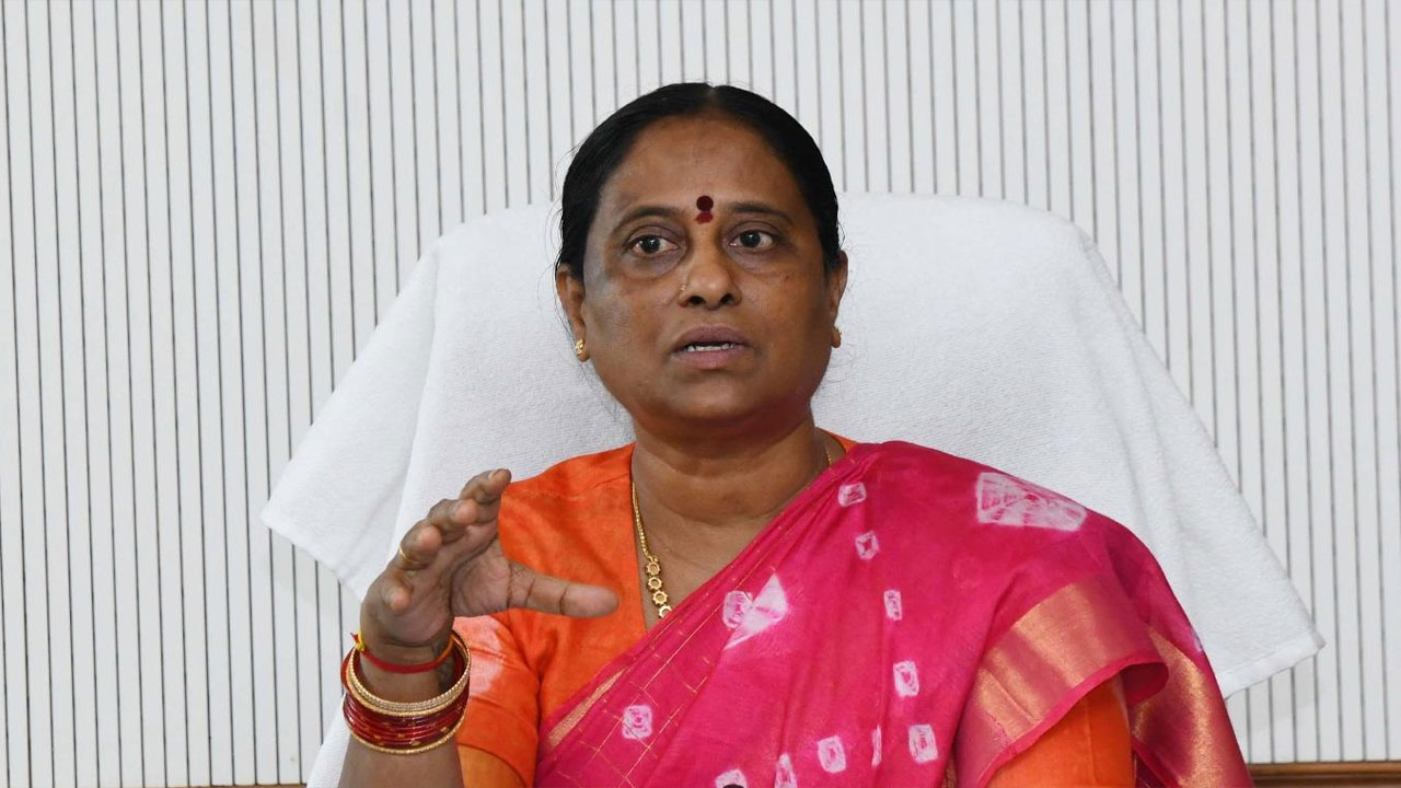 Konda Surekha Comments