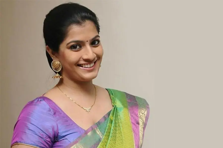 Varalakshmi Controversial Comments