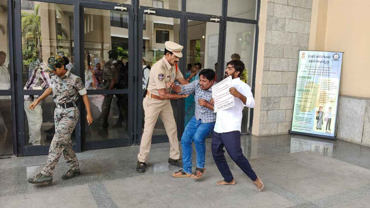 Student Leaders Arrest