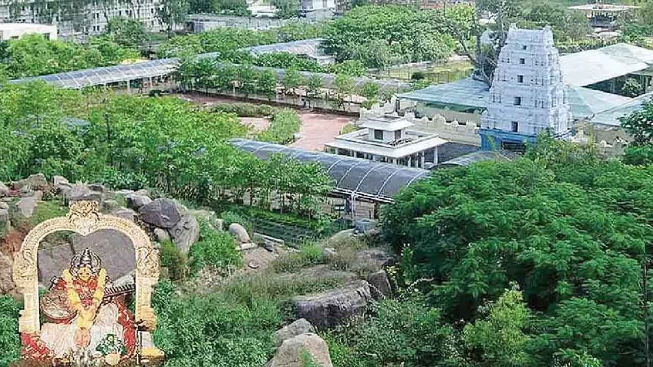 Basara Temple Theft | బాసర ఆలయంలో చోరీ 2 Basara Temple Theft