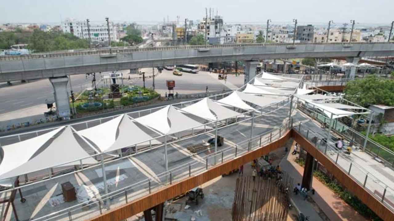 Uppal Skywalk Lift