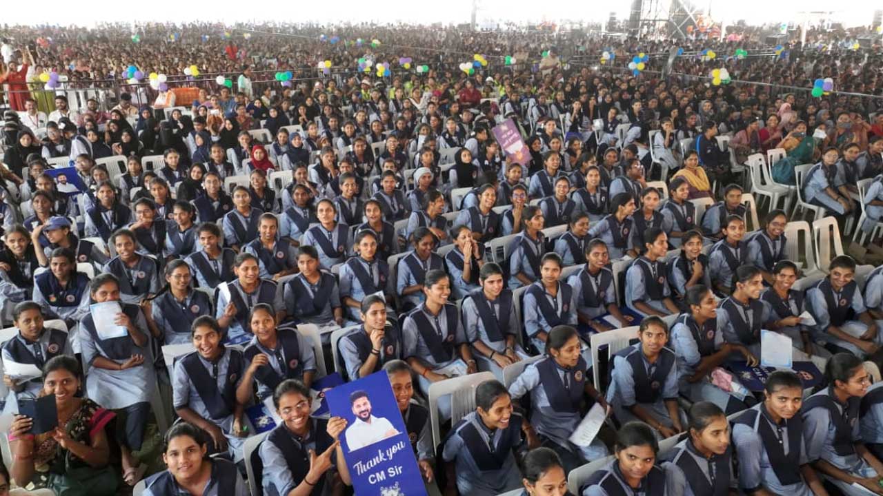 akshara today .jpgstudents