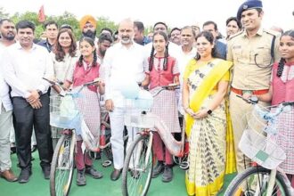 Bandi Sanjay Students