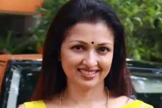 Gautami AIADMK Resignation