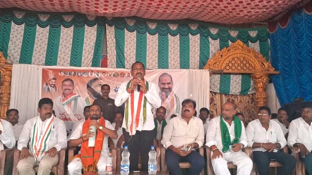Government Schemes | ప్రభుత్వ పథకాలను ప్రజల్లోకి తీసుకెళ్లండి : మానాల మోహన్ రెడ్డి 2 malanall