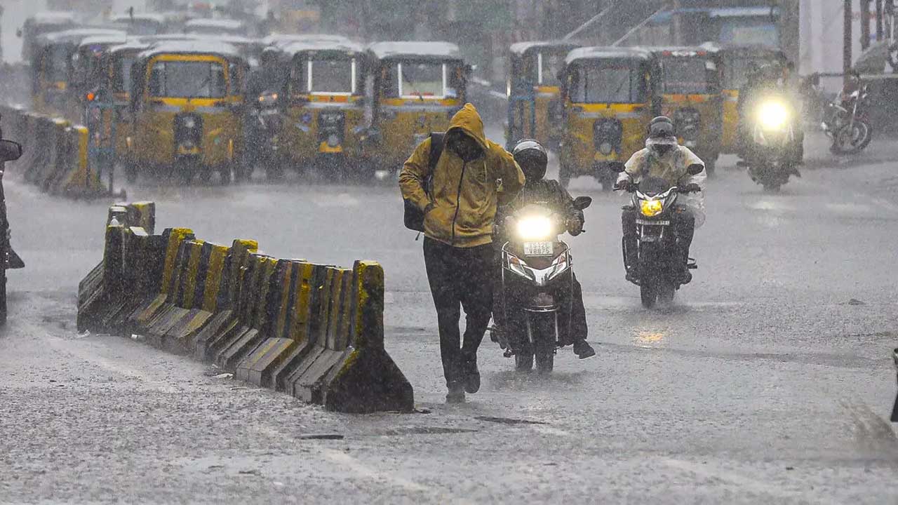 Telangana Weather Alert | నేడు పలు జిల్లాల్లో భారీ ఉరుములు, మెరుపులతో తుఫాను.. హైదరాబాద్కూ అలర్ట్ 3 rain.1