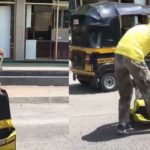 Blinkit Snake Delivery
