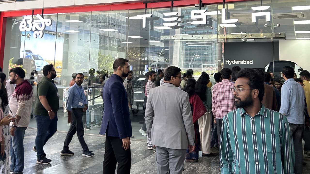 Tesla Experience Center