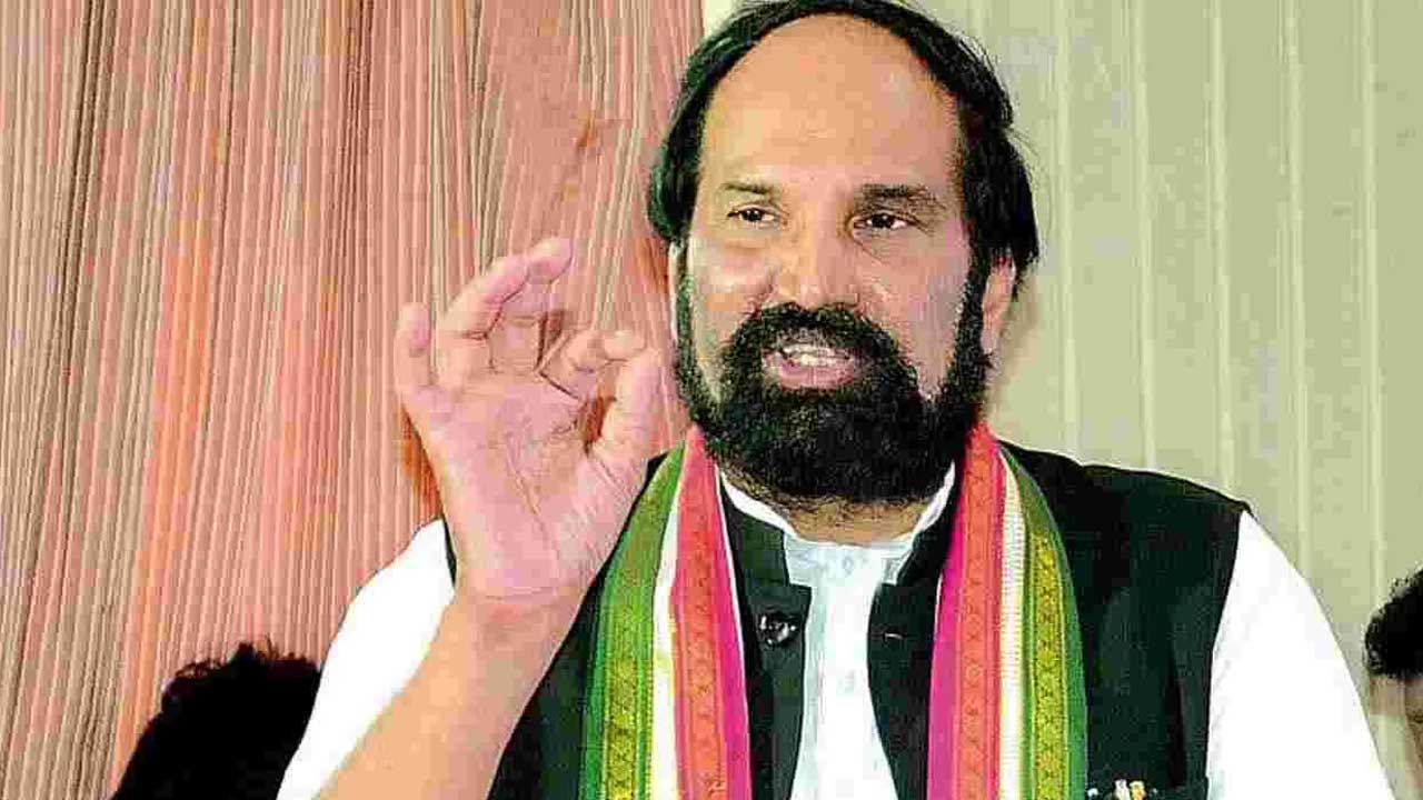 Telangana Paddy Procurement | ధాన్యం సేకరణలో సరికొత్త రికార్డు: మంత్రి ఉత్తమ్ 2 uttam.1