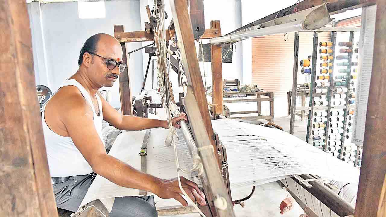 Handloom Society Elections |