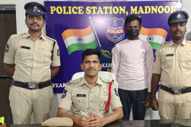 Madnoor police |
