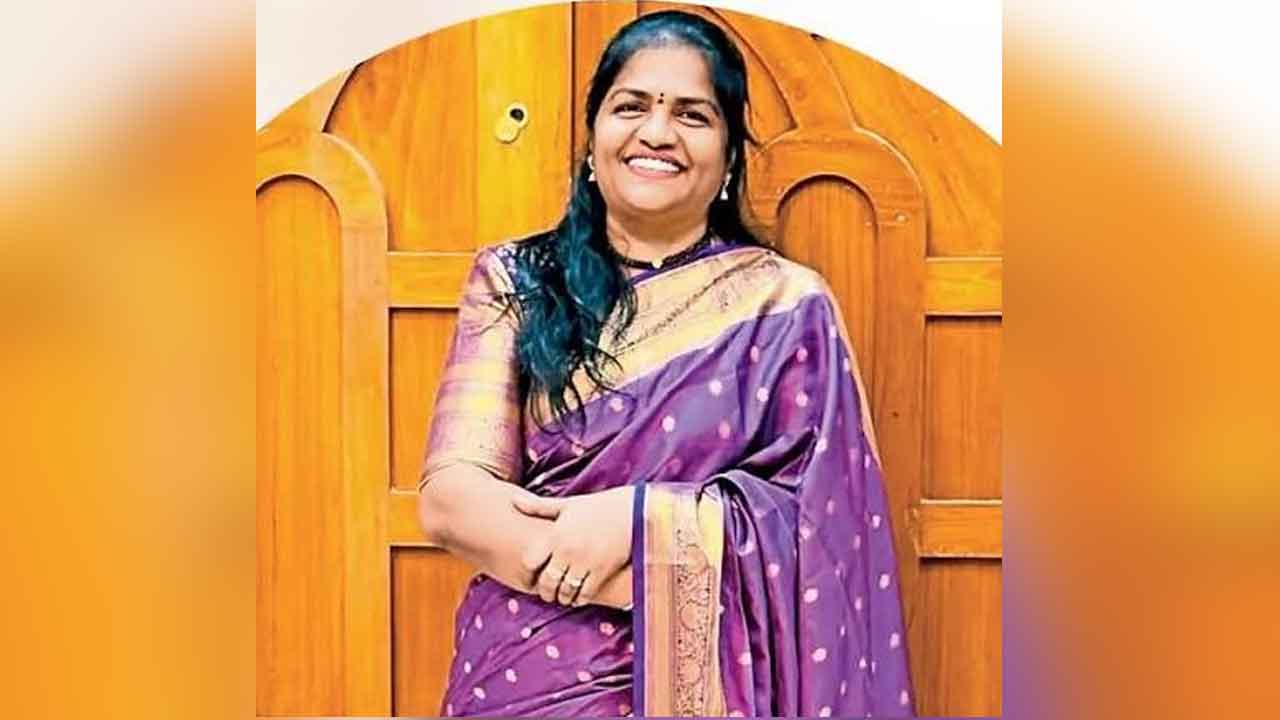Charminar ACP Wife