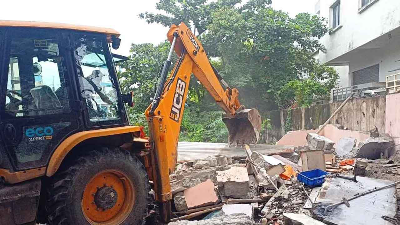 HYDRAA Demolition