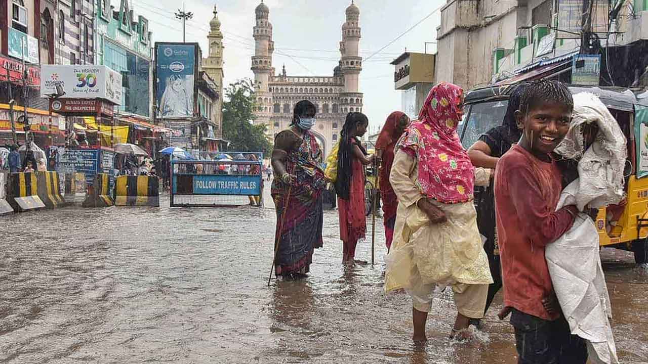 Telangana Heavy Rains | రైతులకు గుడ్న్యూస్.. రాష్ట్రానికి భారీ వర్ష సూచన 2 Telangana Heavy Rains