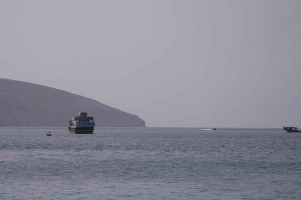 Hormuz Strait Tankers