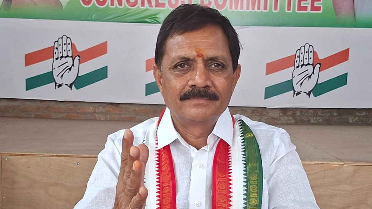 Nagesh Reddy | విద్యార్థులను రెచ్చగొట్టేలా మాట్లాడితే సహించేది లేదు..: నగేష్రెడ్డి 2 Nagesh Reddy