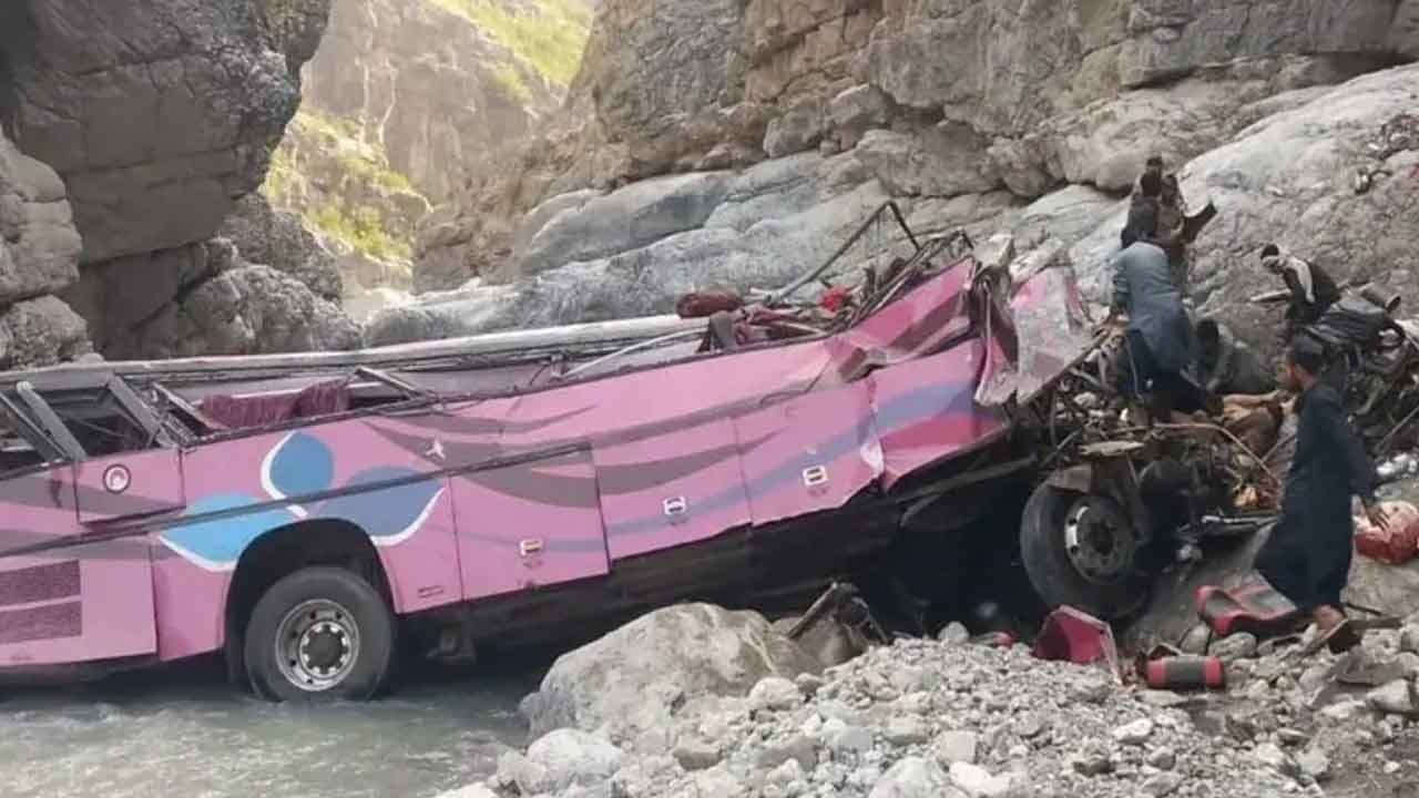 Pakistan Bus Accident
