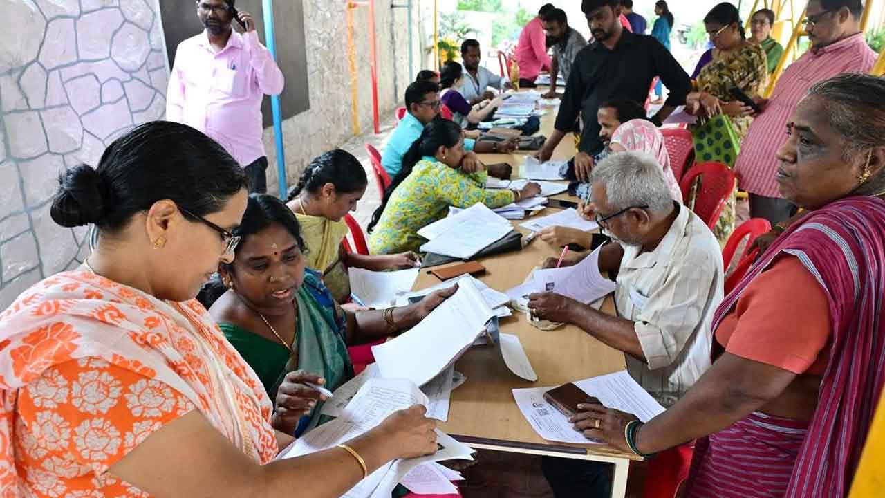 SIR Process | ‘సర్’ సక్సెస్కు ఆటంకాలెన్నో..! నత్తనడకన సాగుతున్న ప్రక్రియ 2 SIR Process