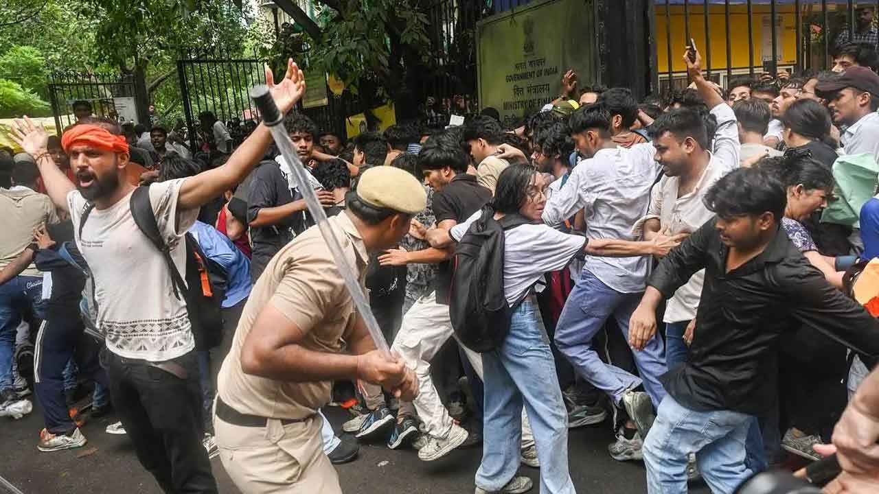 Supreme Court Lathi Charge