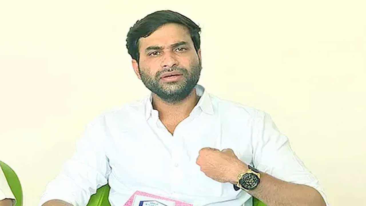 Devineni Avinash