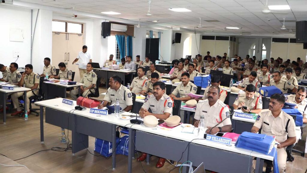 SP Rajesh Chandra | ప్రజల భద్రతకు అత్యధిక ప్రాధాన్యం ఇవ్వాలి..: ఎస్పీ రాజేష్ చంద్ర 2 police