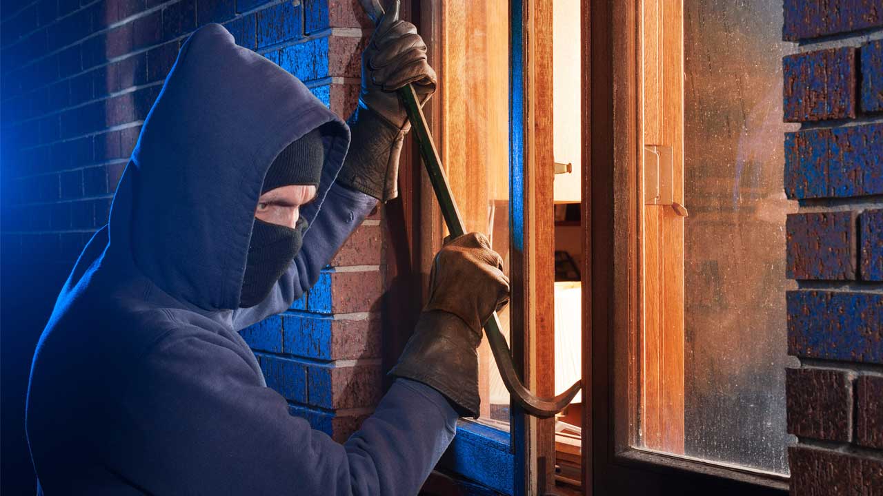 House Maid Theft