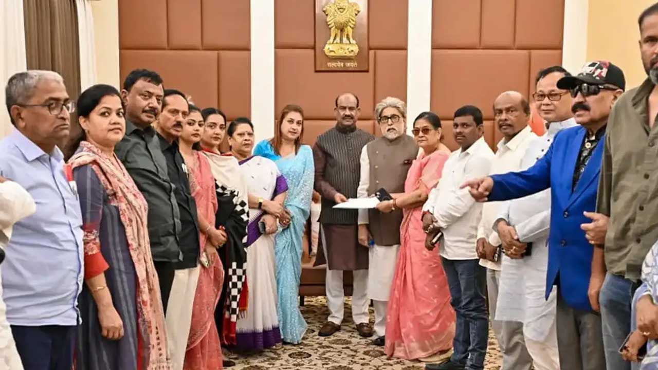 Rebel TMC MPs