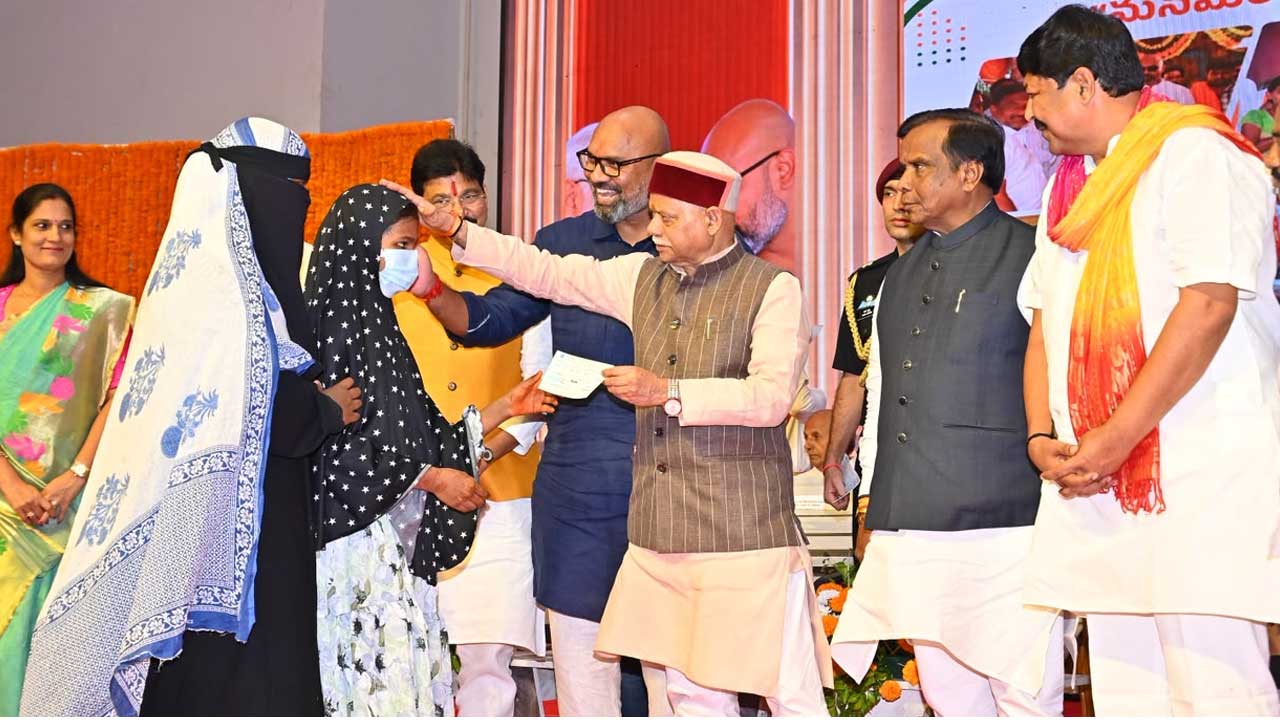 Arvind Dharmapuri Foundation |