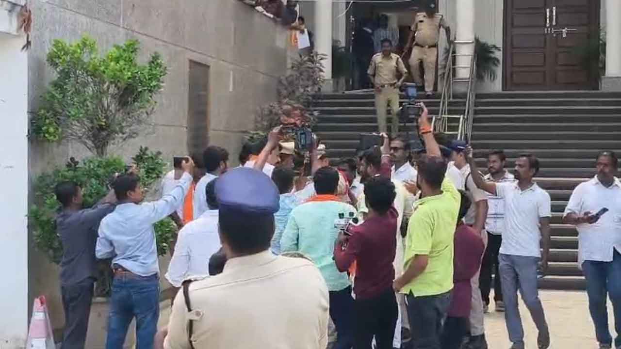 BJP Corporators Protest