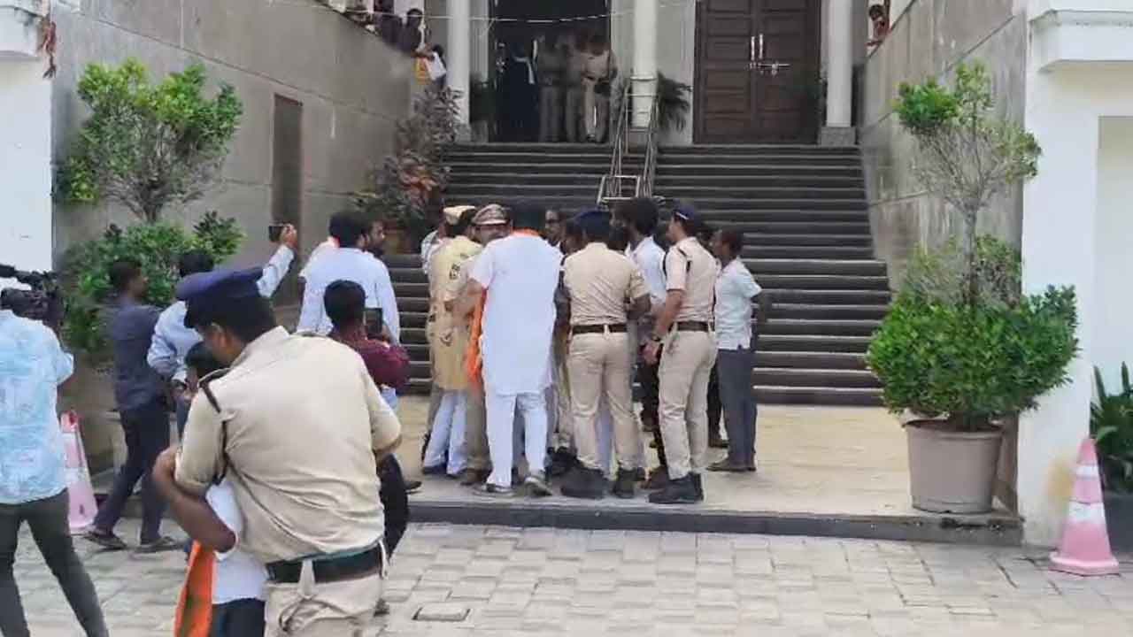 BJP Corporators Protest