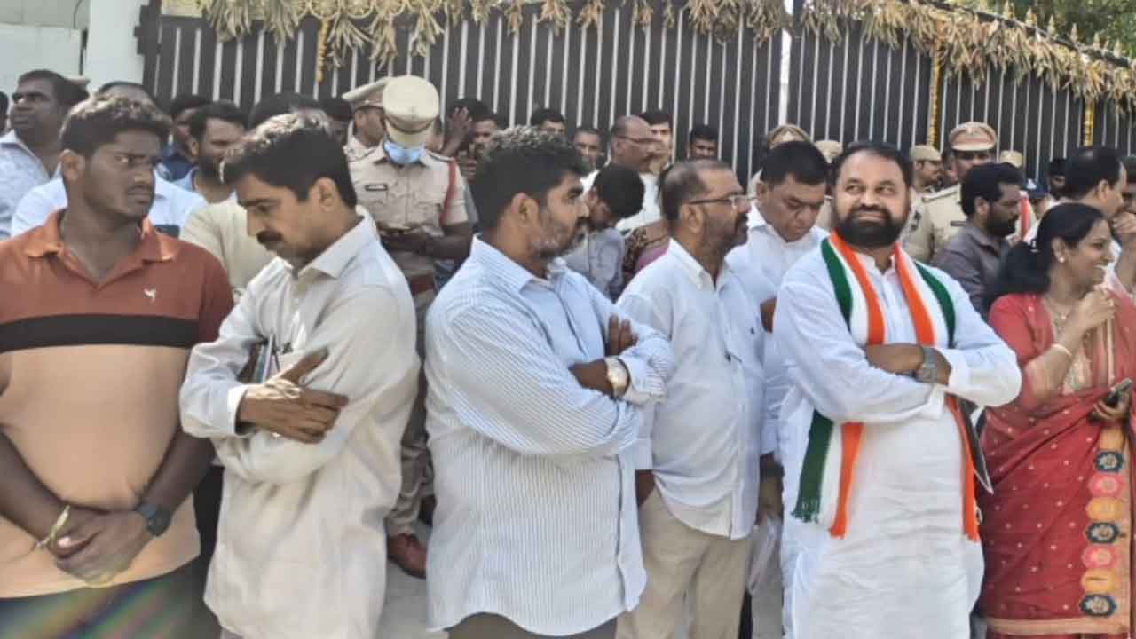 Farmhouse Politics