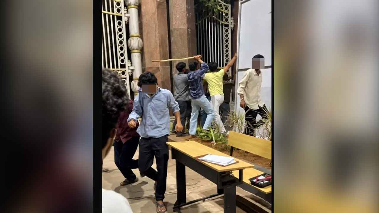 JNTU student clash