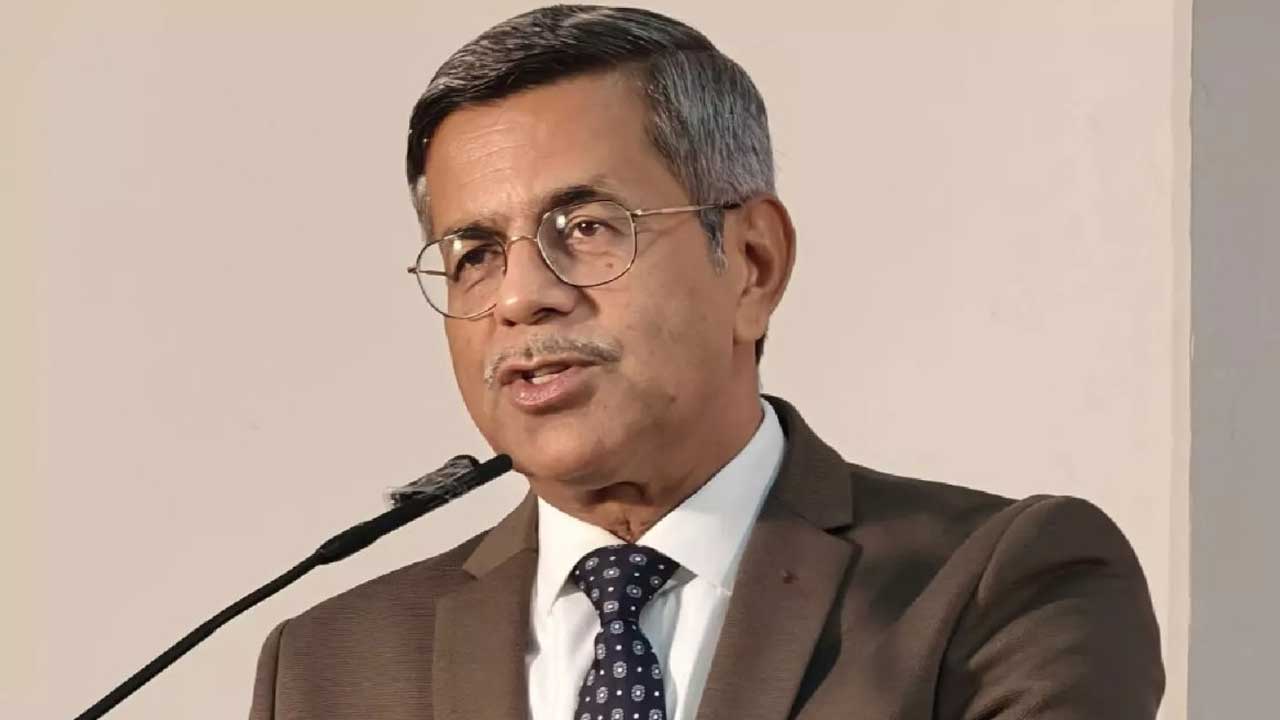 Justice Aparesh Kumar Singh