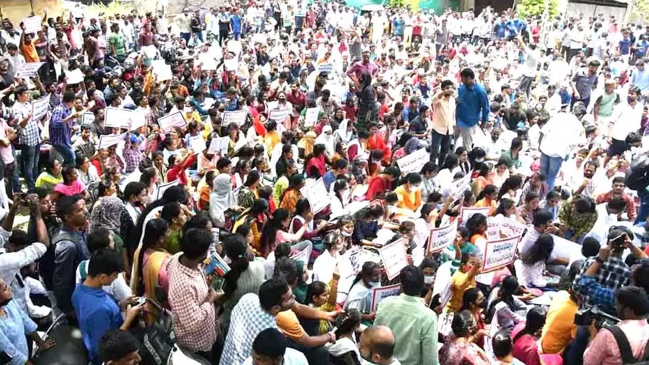 Telangana Employees Protest