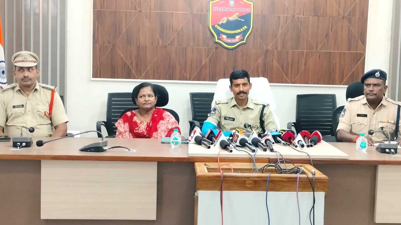 Maoist Lalitha Surrender |