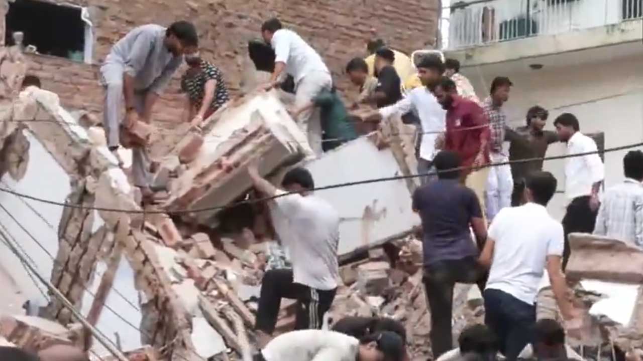 Delhi Hostel Collapse