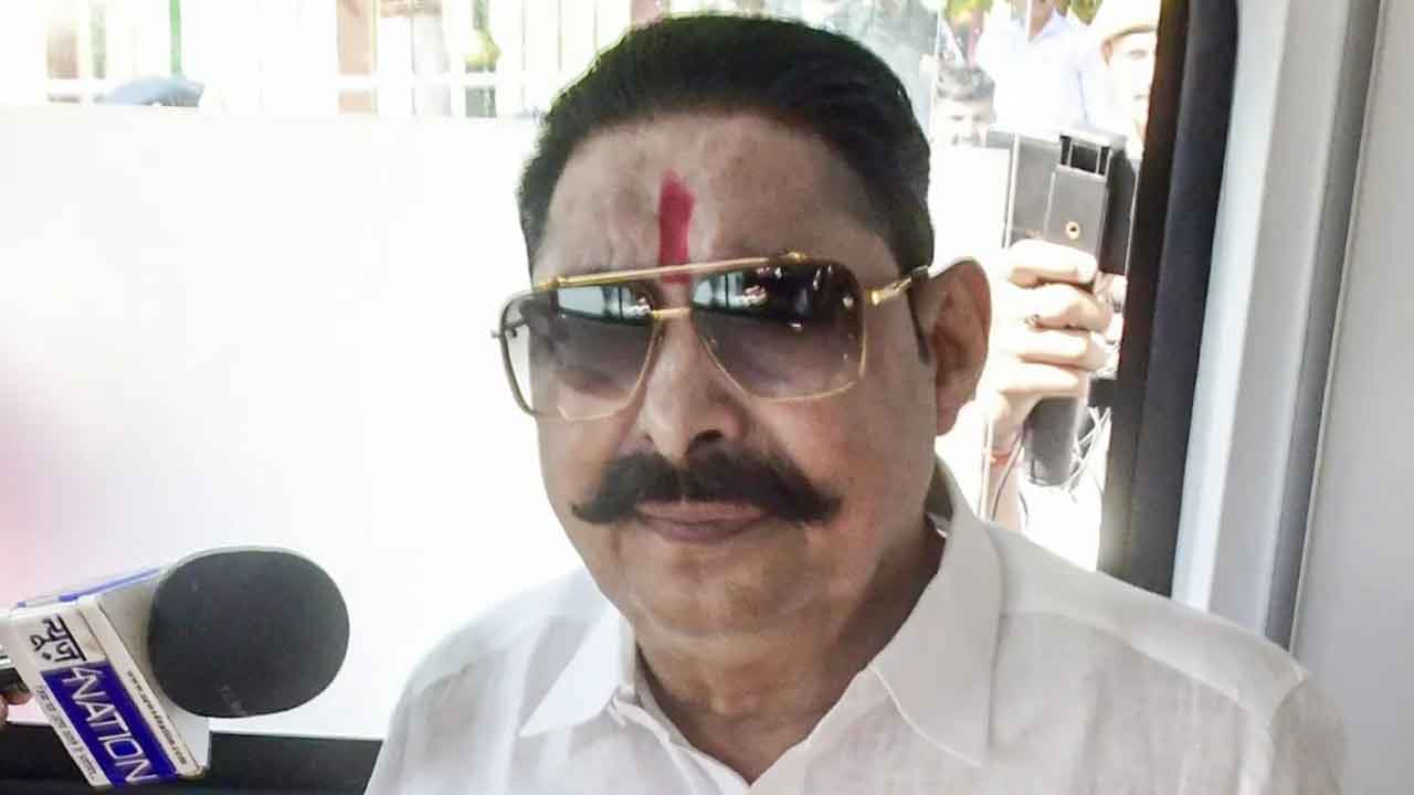 Anant Singh Controversy