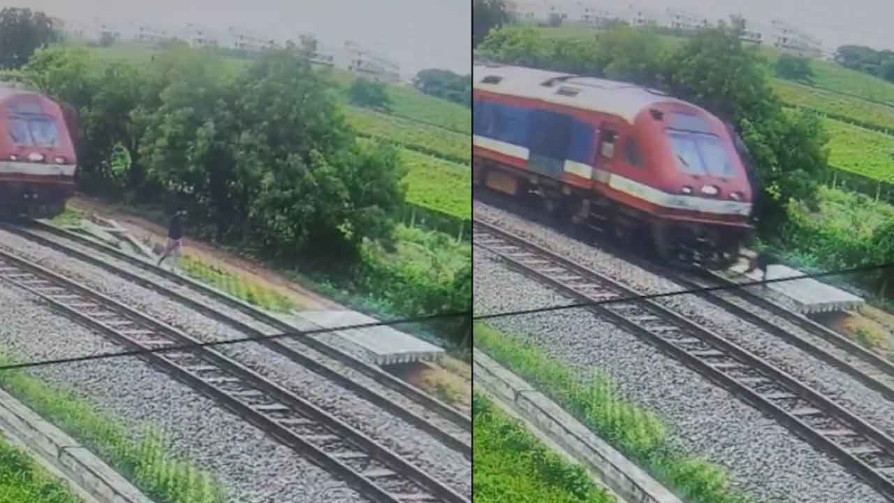 Earphone Train Accident